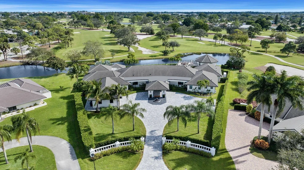 Unit for sale at 600 Atlantis Estates Way, Atlantis, FL 33462