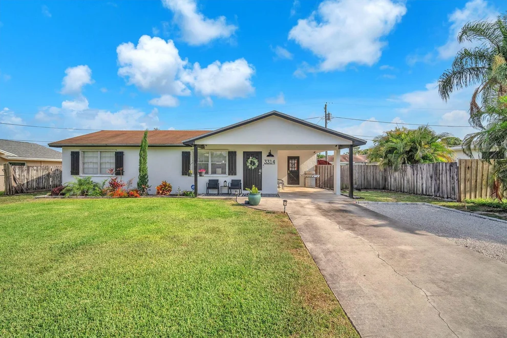 Unit for sale at 3314 Plaza Place, Lake Worth, FL 33462