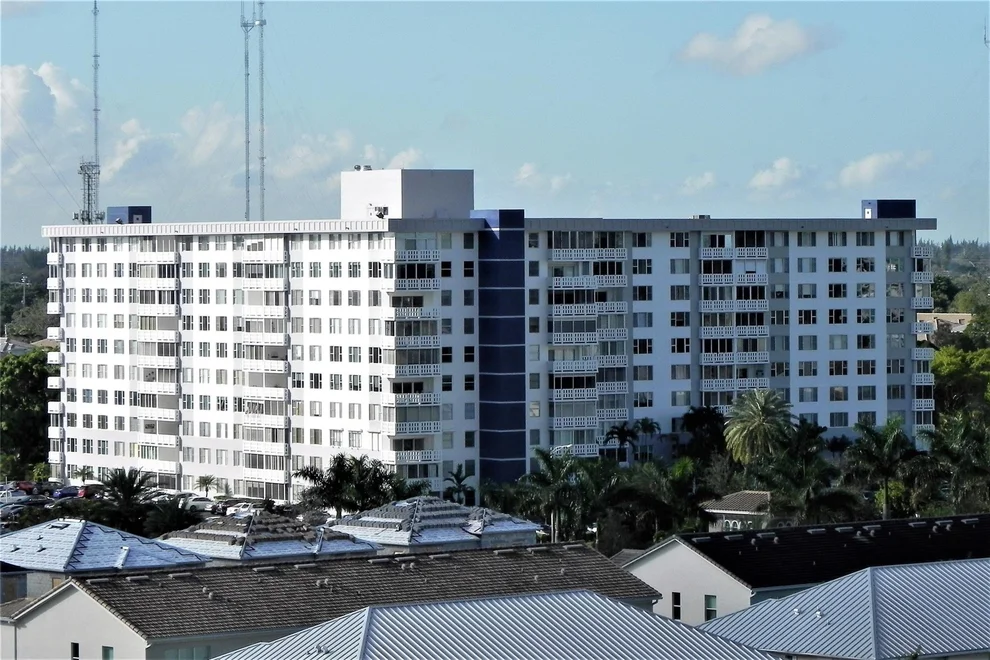 Unit for sale at 4350 Hillcrest Drive, Hollywood, FL 33021