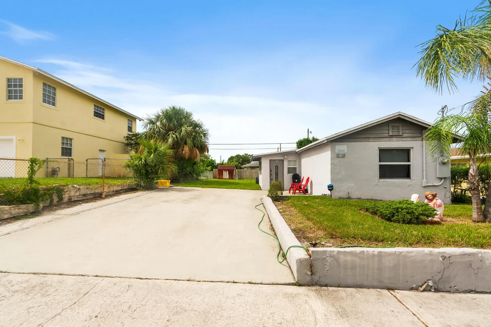 Unit for sale at 1481 W 31st Street, Riviera Beach, FL 33404