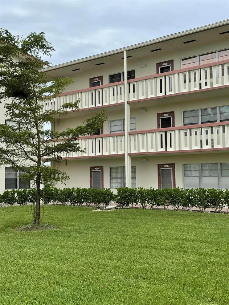 Unit for sale at 132 Preston D, Boca Raton, FL 33434