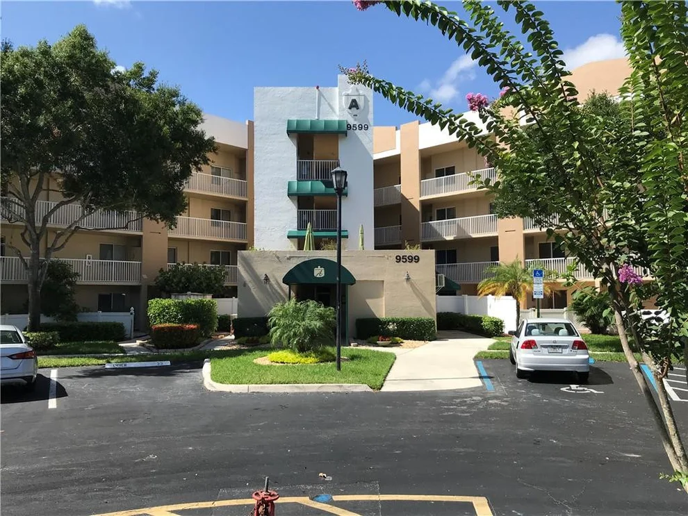 Unit for sale at 9599 Weldon, Tamarac, FL 33321