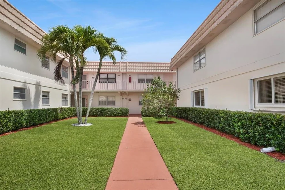 Unit for sale at 321 Saxony, Delray Beach, FL 33446