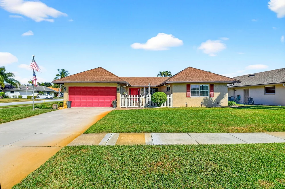 Unit for sale at 10260 Greentrail Drive N, Boynton Beach, FL 33436