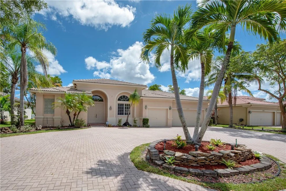 Unit for sale at 5029 NW 112th Drive, Coral Springs, FL 33076