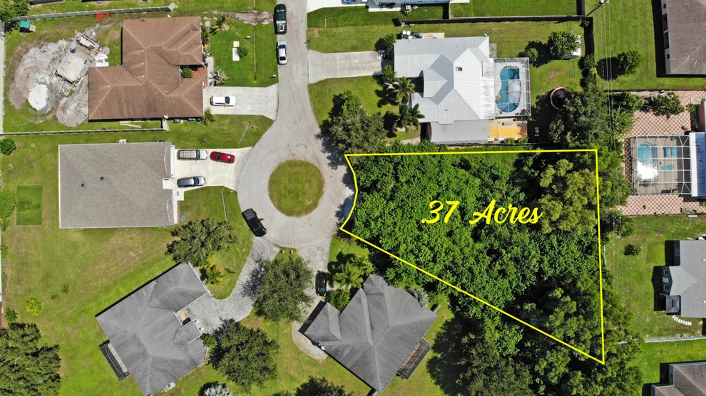 Unit for sale at 435 SW Cahoon Court, Port St Lucie, FL 34953