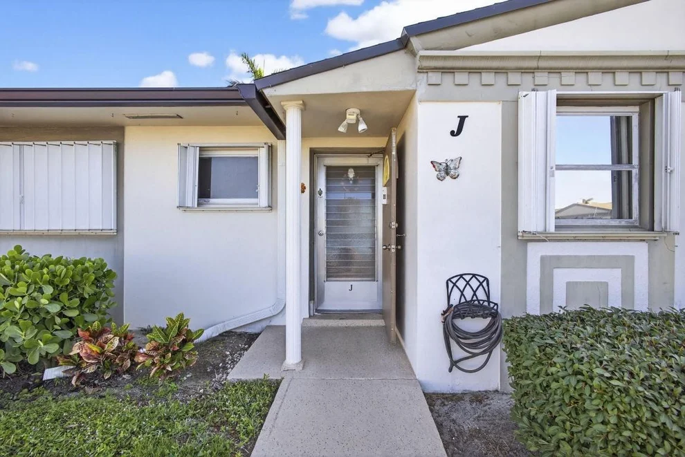 Unit for sale at 2843 Crosley Drive W, West Palm Beach, FL 33415