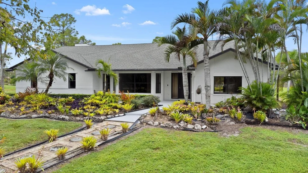 Unit for sale at 5635 Reynolds Road, Lake Worth, FL 33449