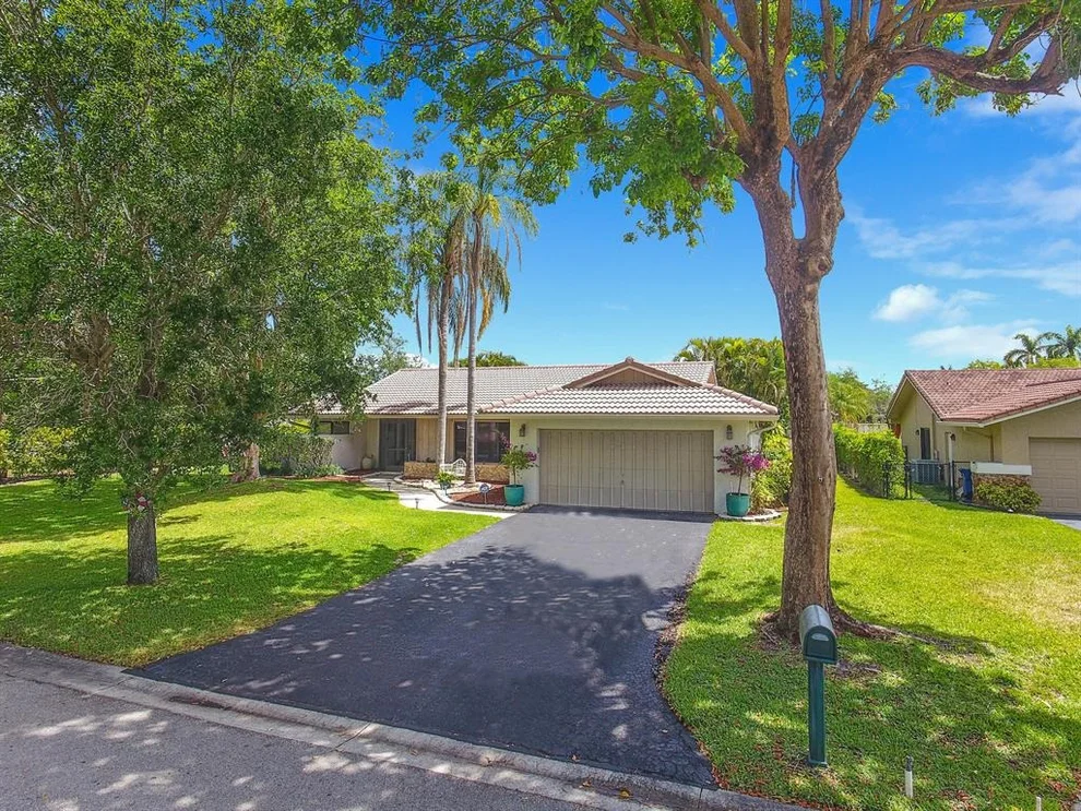Unit for sale at 735 NW 99th Terrace, Coral Springs, FL 33071