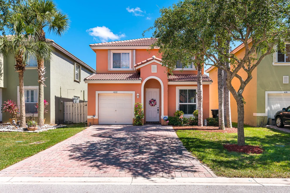 Unit for sale at 4122 Lake Tahoe Circle, West Palm Beach, FL 33408