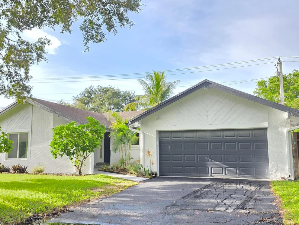Unit for sale at 12301 PASEO Way, Cooper City, FL 33026
