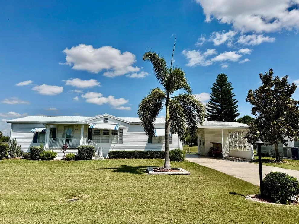 Unit for sale at 1541 SW 35th Circle, Okeechobee, FL 34974