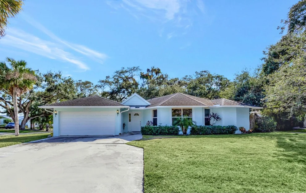 Unit for sale at 2292 Flamingo Road, Palm Beach Gardens, FL 33410
