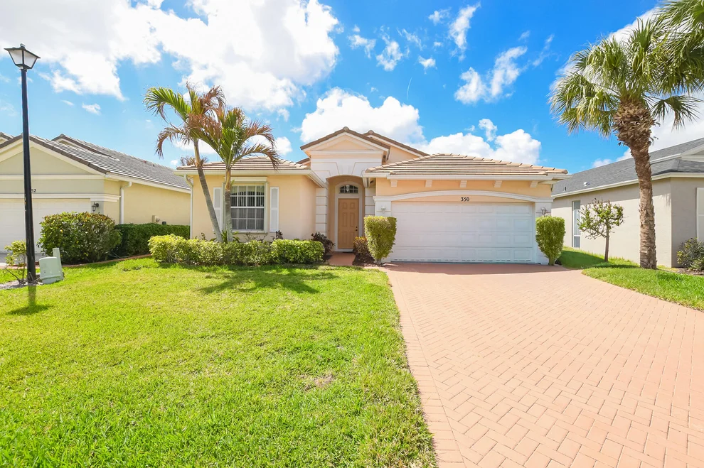 Unit for sale at 350 SW Lake Forest Way, Port St Lucie, FL 34986