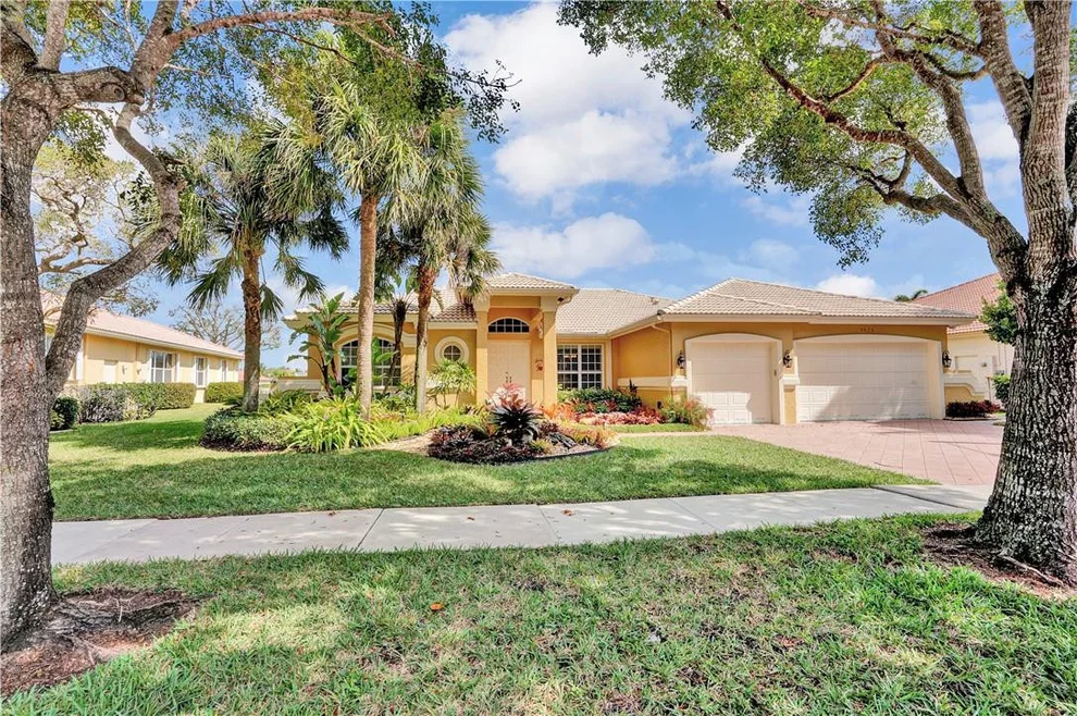 Unit for sale at 5076 Waters Edge Way, Cooper City, FL 33330