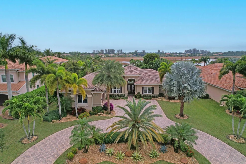 Unit for sale at 7740 Eden Ridge Way, Palm Beach Gardens, FL 33412