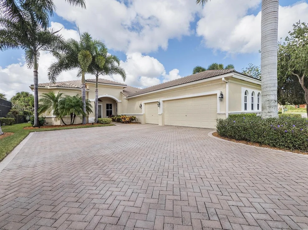 Unit for sale at 7510 Ironhorse Boulevard, West Palm Beach, FL 33412