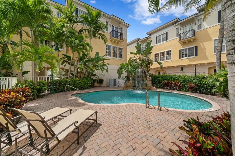 Unit for sale at 285 SE 6th Avenue, Delray Beach, FL 33483
