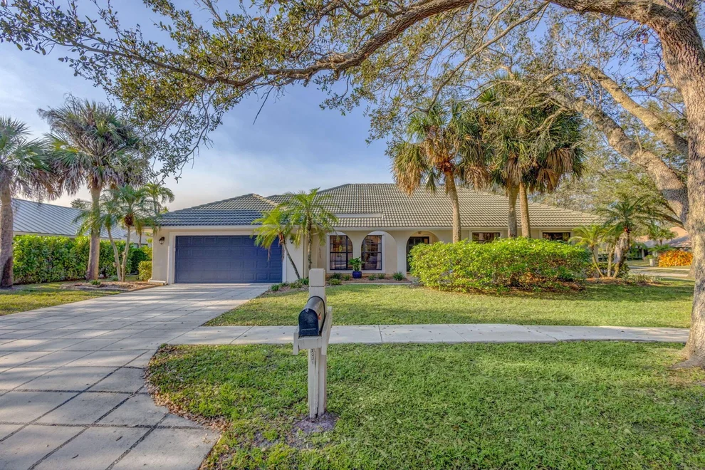 Unit for sale at 6661 Lakeland Court, Jupiter, FL 33458