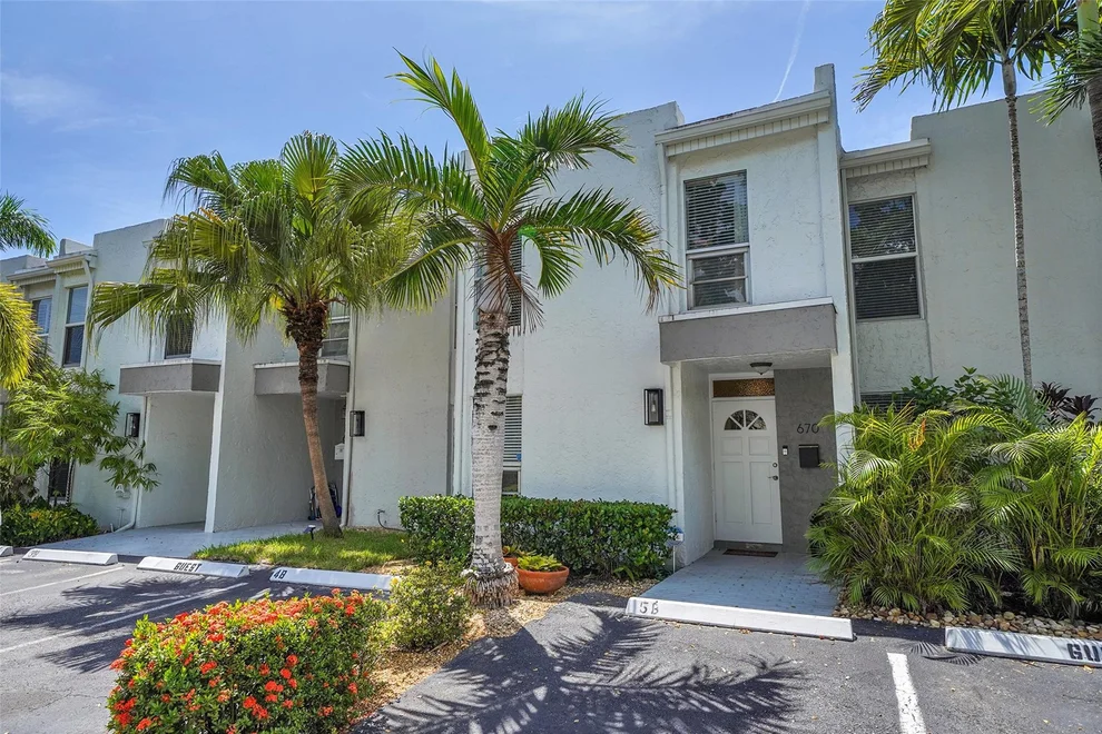 Unit for sale at 670 Kensington Place, Wilton Manors, FL 33305