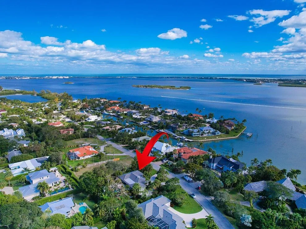 Unit for sale at 21 E High Point Road, Sewalls Point, FL 34996