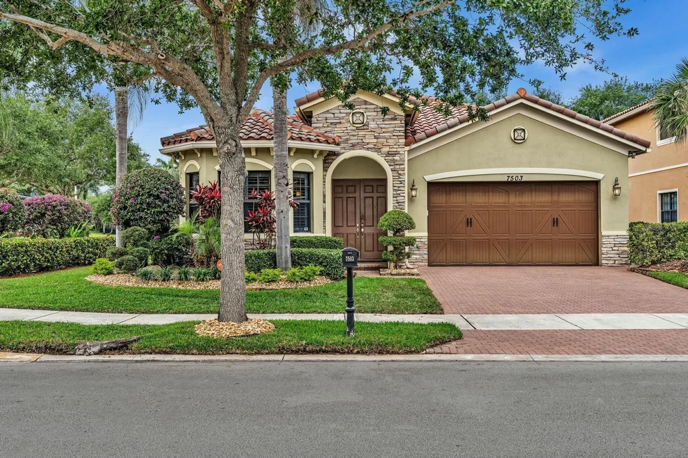 Unit for sale at 7503 NW 113th Avenue, Parkland, FL 33076