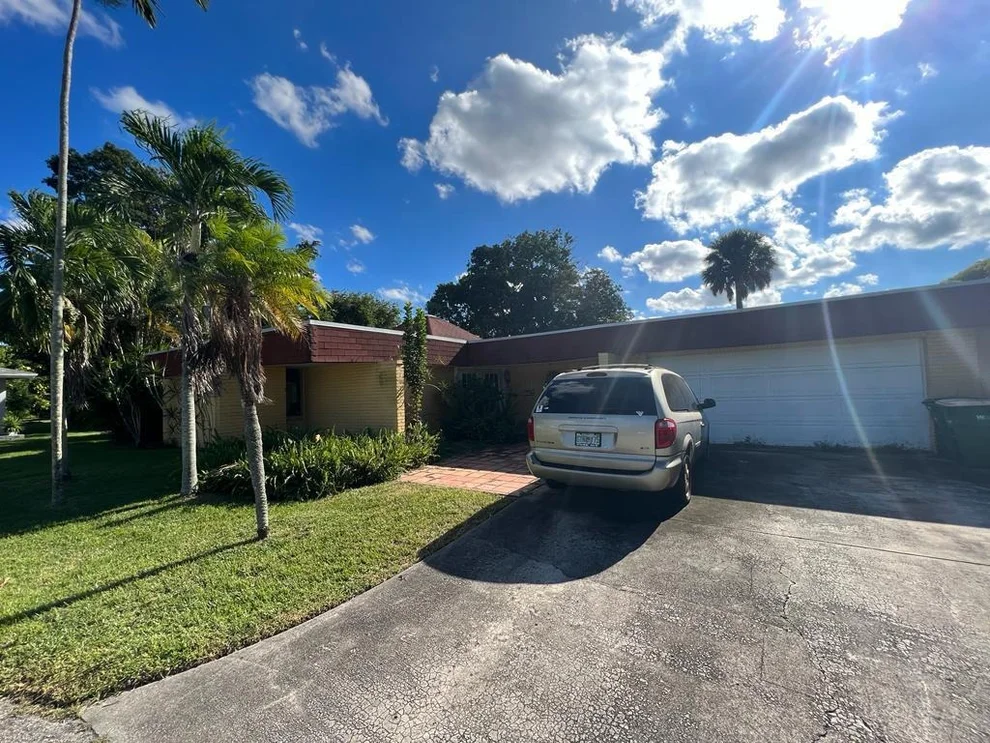 Unit for sale at 5206 Areca Palm Circle, Tamarac, FL 33319