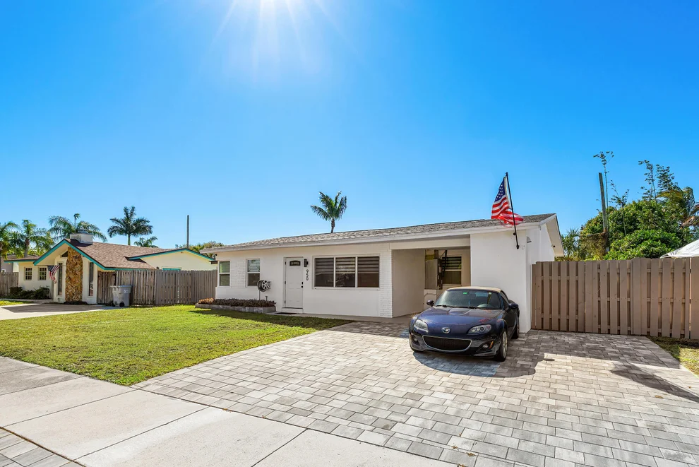 Unit for sale at 950 NE 23rd Place, Pompano Beach, FL 33064