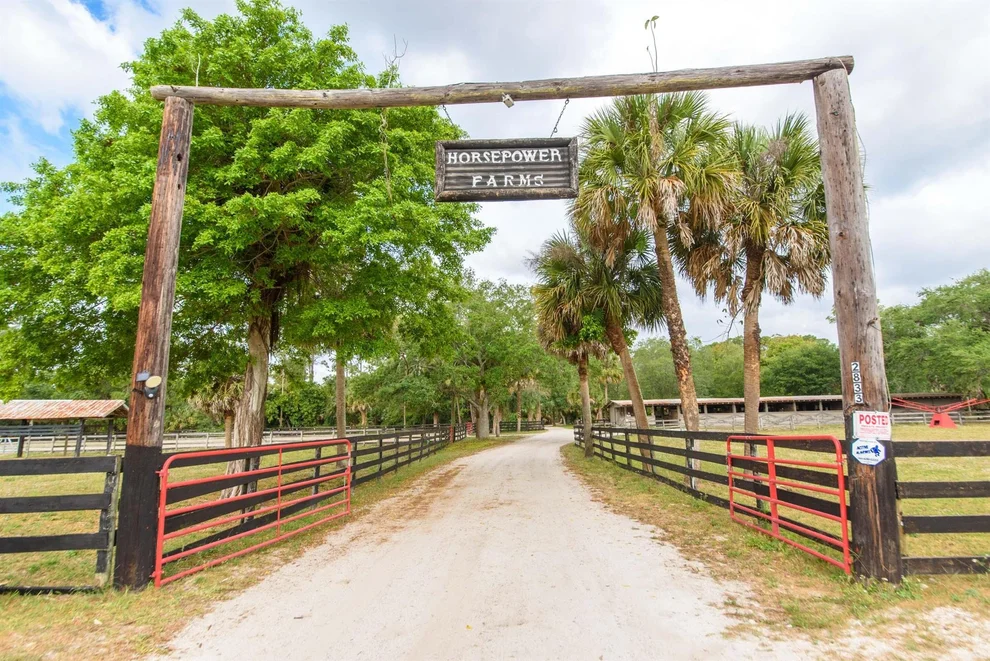 Unit for sale at 2833 F Road, Loxahatchee Groves, FL 33470