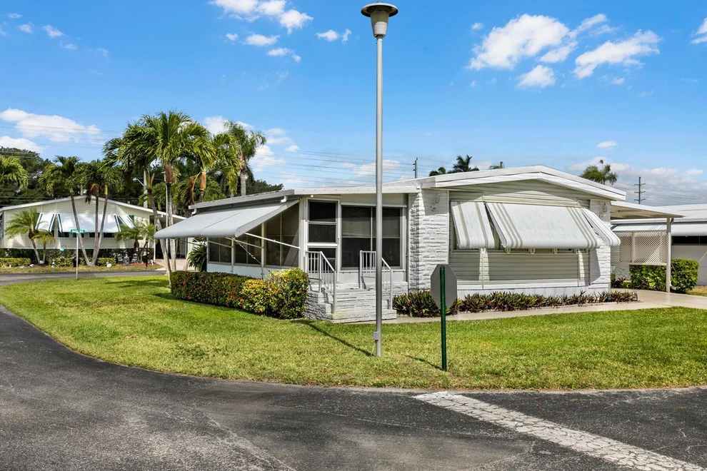 Unit for sale at 32011 Domingo Bay, Boynton Beach, FL 33436