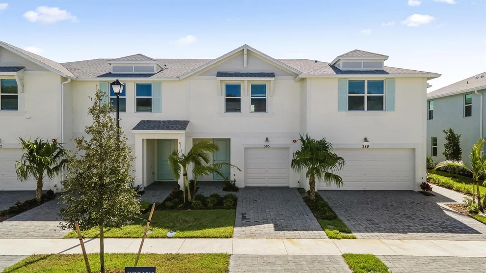 Unit for sale at 385 Salisbury Circle, Fort Pierce, FL 34982