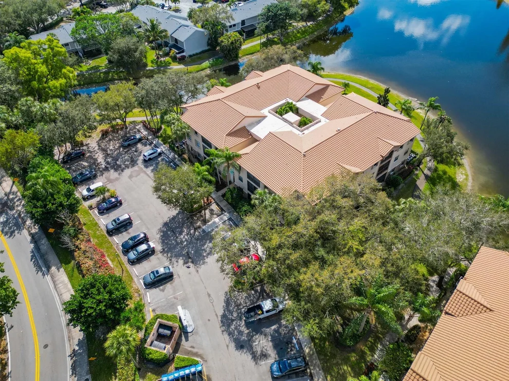 Unit for sale at 4250 NW 30th Street, Coconut Creek, FL 33066