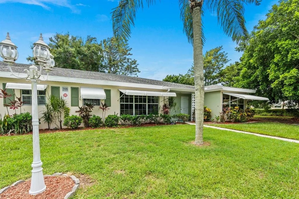 Unit for sale at 209 Manatee Lane, Fort Pierce, FL 34982