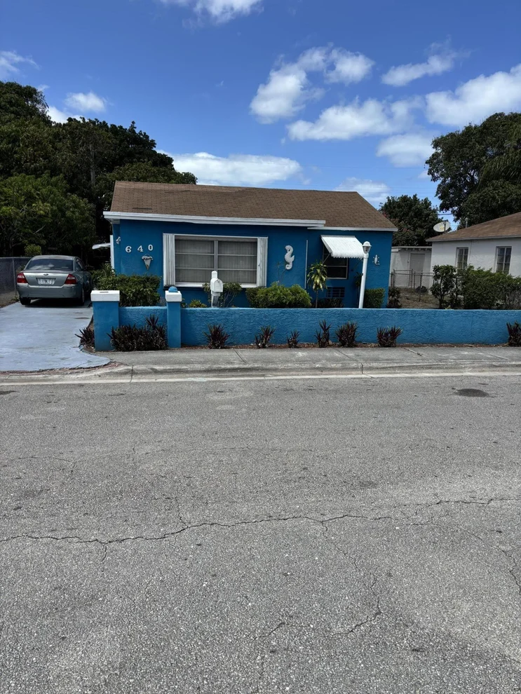 Unit for sale at 640 W 2nd Street, Riviera Beach, FL 33404