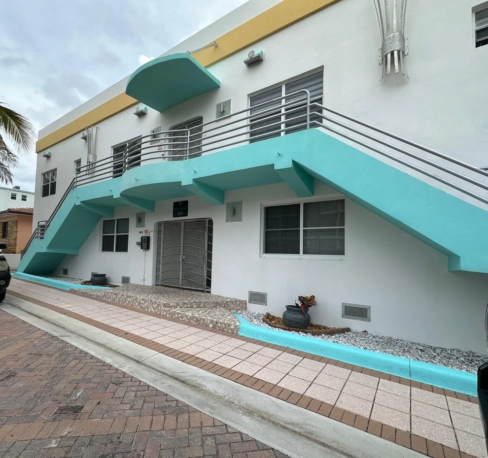Unit for sale at 326 Wilson Street, Hollywood, FL 33019