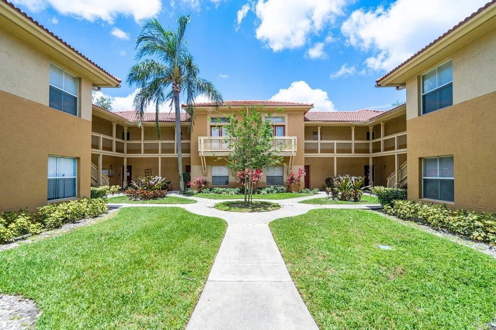 Unit for sale at 4887 Via Palm Lakes, West Palm Beach, FL 33417