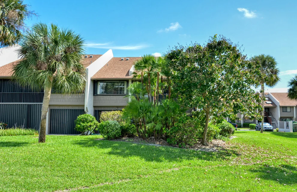 Unit for sale at 1600 NE Dixie Highway, Jensen Beach, FL 34957