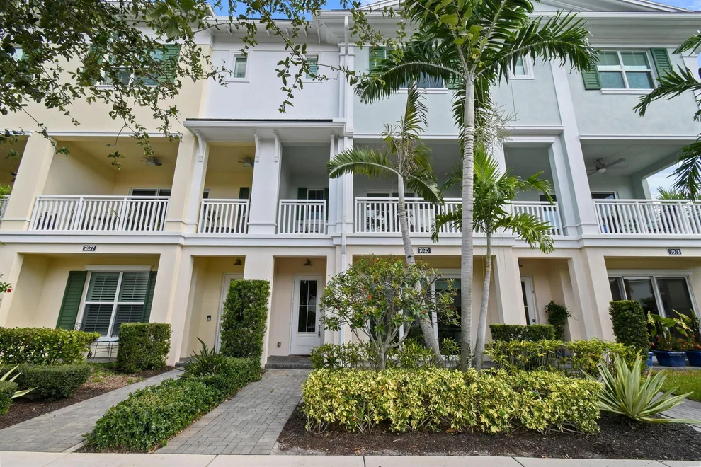 Unit for sale at 7075 Edison Place, Palm Beach Gardens, FL 33418
