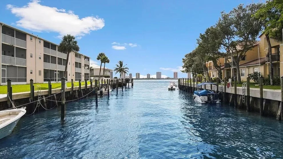 Unit for sale at 120 Lehane Terrace, North Palm Beach, FL 33408