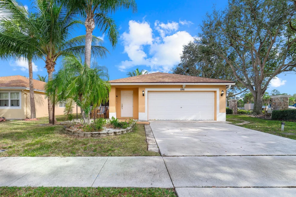 Unit for sale at 1001 Park Hill Drive, West Palm Beach, FL 33417
