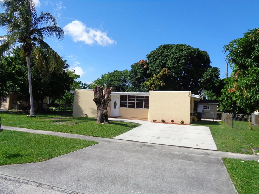 Unit for sale at 455 Pensacola Drive, Lake Worth, FL 33462
