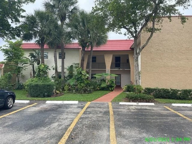 Unit for sale at 154 Lake Evelyn Drive, West Palm Beach, FL 33411