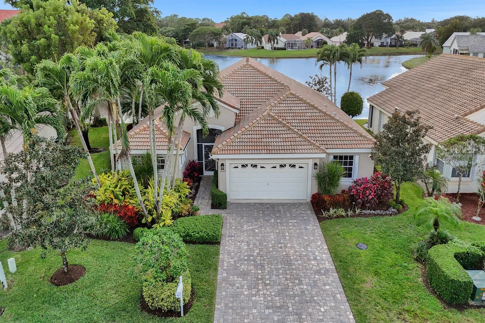 Unit for sale at 2527 Egret Lake Drive, Greenacres, FL 33413