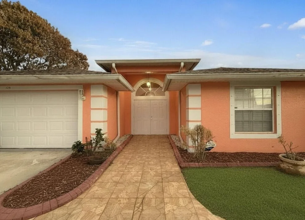Unit for sale at 430 SE Thanksgiving Avenue, Port St Lucie, FL 34984