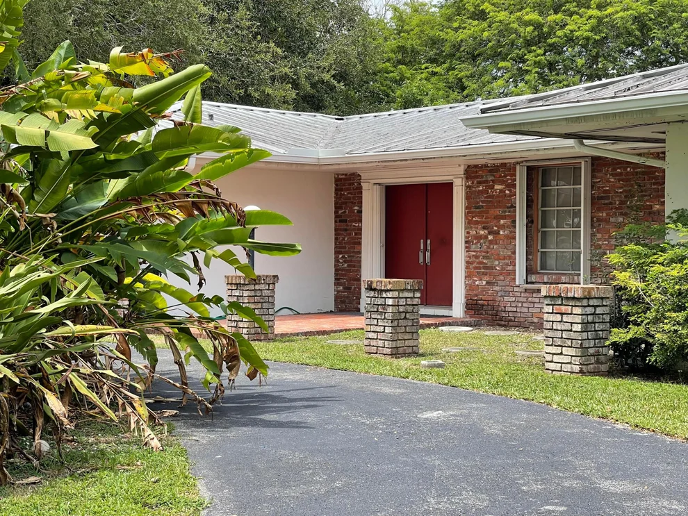 Unit for sale at 7805 SW 139th Terrace, Palmetto Bay, FL 33158
