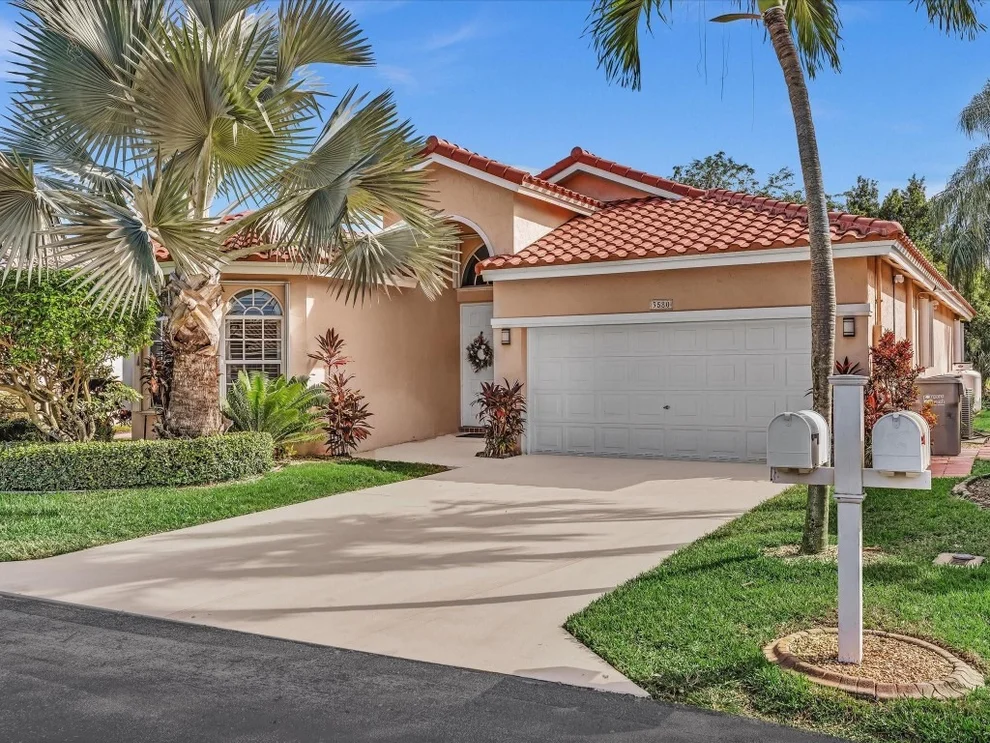 Unit for sale at 3580 Canary Palm Court, Pompano Beach, FL 33069
