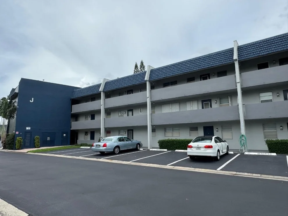 Unit for sale at 7797 Golf Circle Drive, Margate, FL 33063