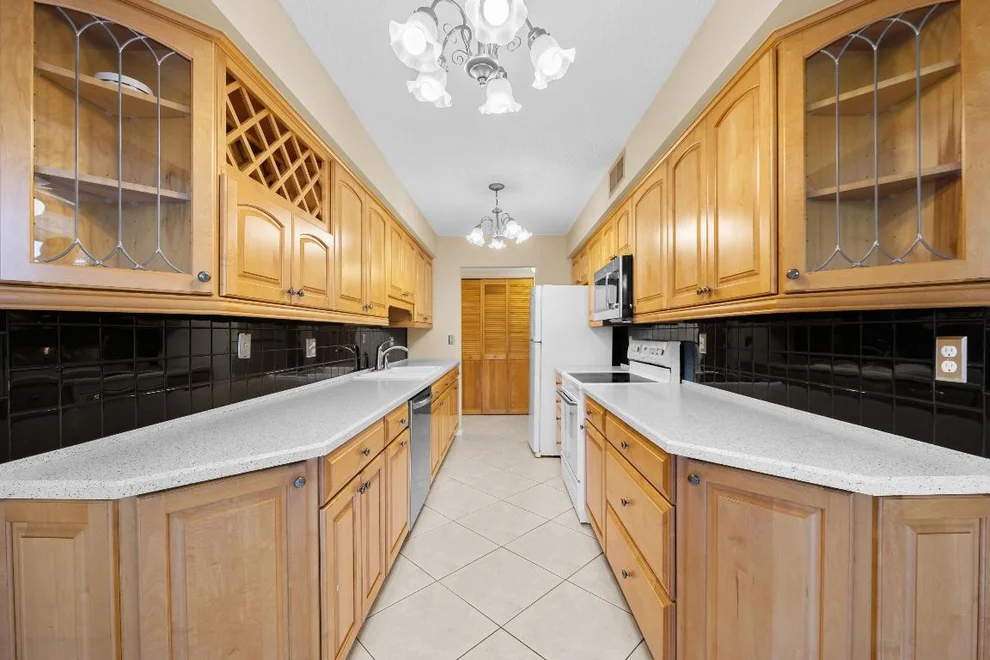 Unit for sale at 800 Jeffery Street, Boca Raton, FL 33487