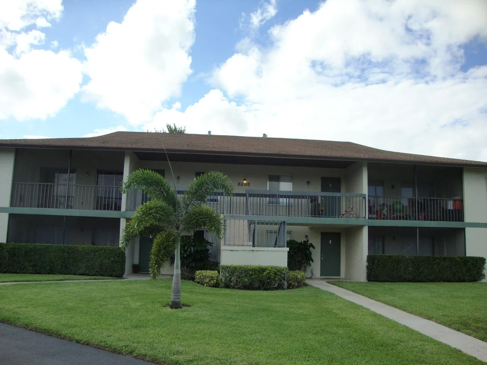 Unit for sale at 6285 Chasewood Drive E, Jupiter, FL 33458