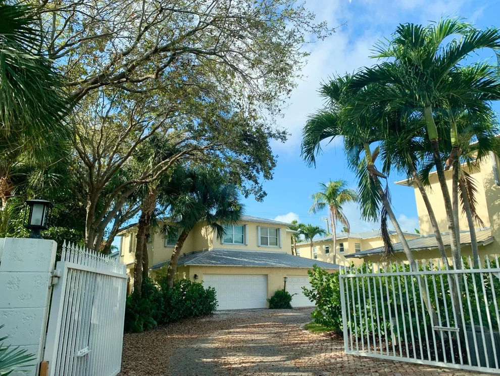 Unit for sale at 826 SE 4th Court, Deerfield Beach, FL 33441